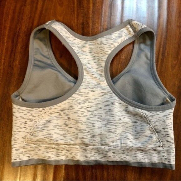 Women's Medium Support Seamless Zip-Front Sports Bra - Picture 5 of 7